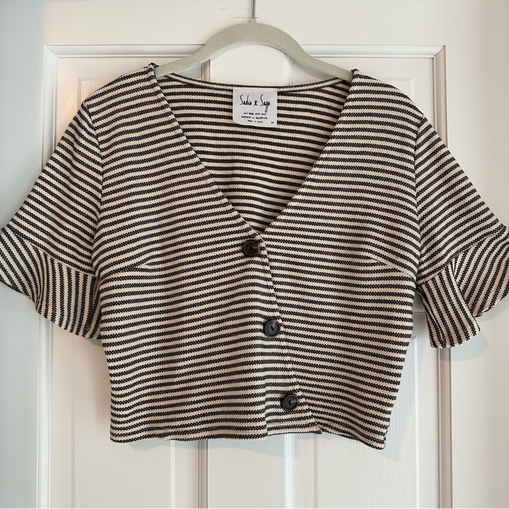 Sadie & Sage | Beige Striped Woven Crop Top | Medium